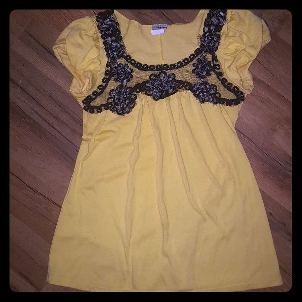 DayTrip Yellow & Black top